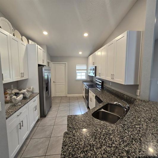 Image No.10-4 Bed House for sale