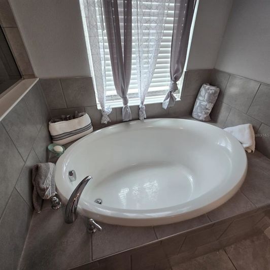 Image No.24-4 Bed House for sale