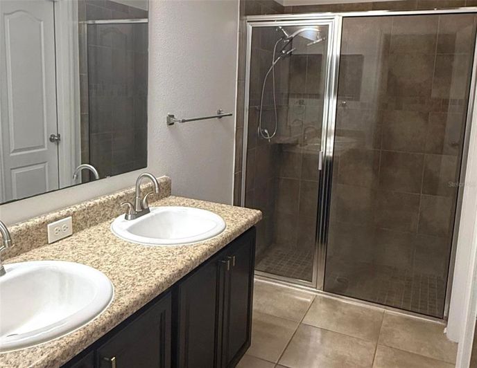 Image No.21-3 Bed House for sale