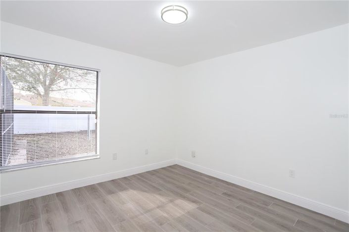 Image No.12-3 Bed House for sale