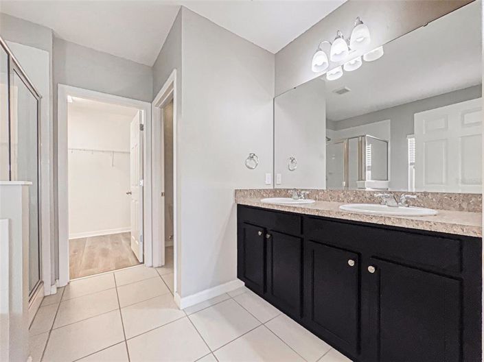 Image No.18-3 Bed House for sale