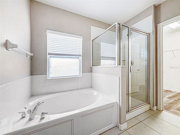 Image No.19-3 Bed House for sale