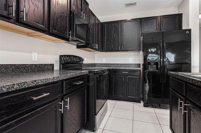 Image No.9-3 Bed House for sale