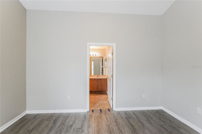 Image No.12-3 Bed House for sale