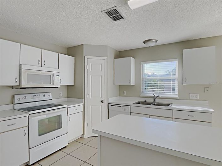 Image No.7-Maison de 4 chambres à vendre à Saint John