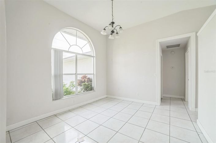 Image No.13-3 Bed House for sale