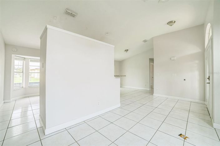 Image No.14-3 Bed House for sale