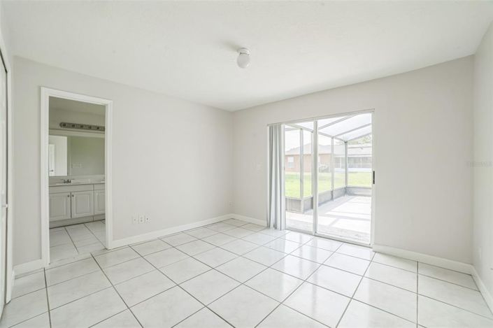 Image No.21-3 Bed House for sale