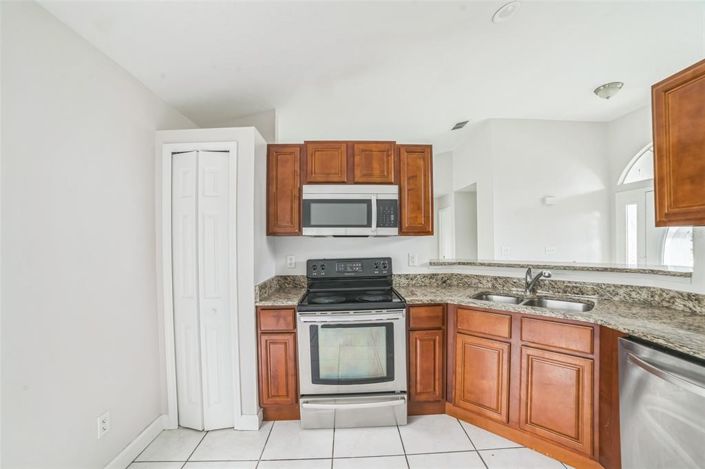 Image No.26-3 Bed House for sale