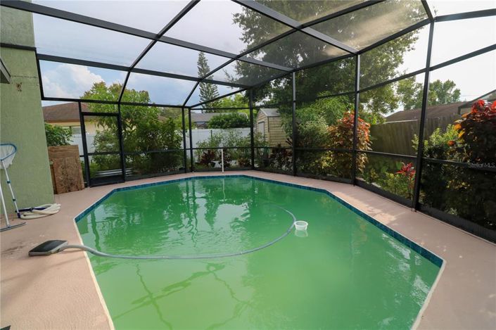 Image No.18-5 Bed House for sale