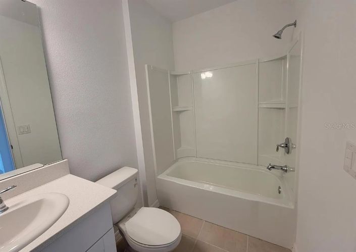 Image No.8-5 Bed House for sale