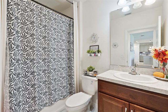 Image No.18-5 Bed House for sale