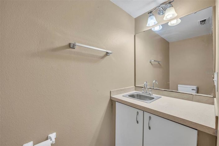 Image No.20-5 Bed House for sale