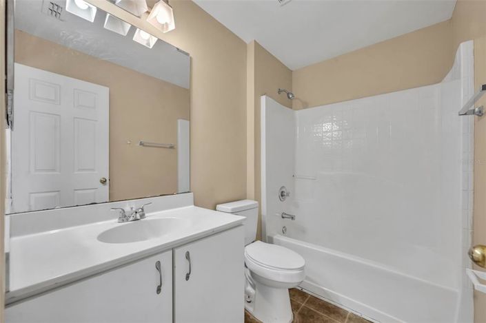 Image No.30-5 Bed House for sale