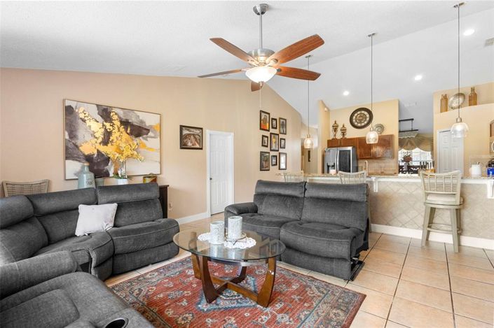 Image No.9-4 Bed House for sale