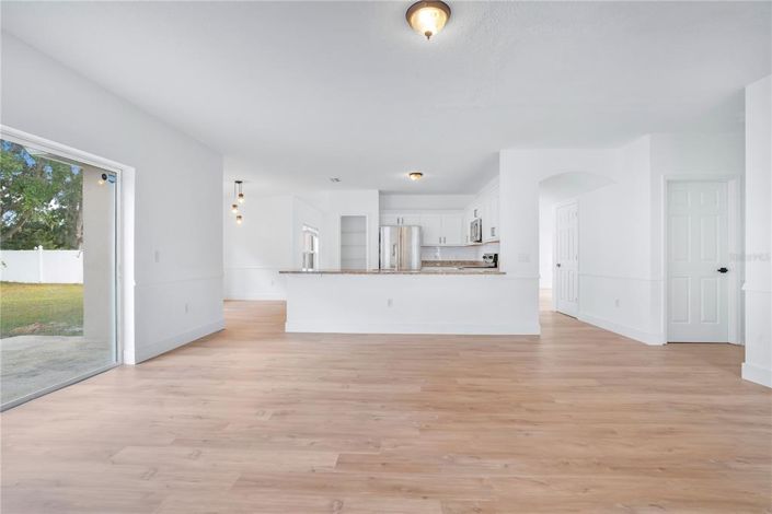 Image No.13-4 Bed House for sale