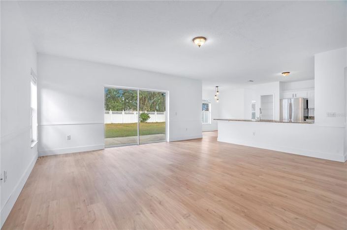 Image No.14-4 Bed House for sale