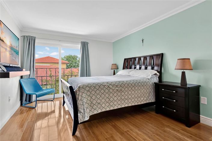 Image No.12-3 Bed Townhouse for sale