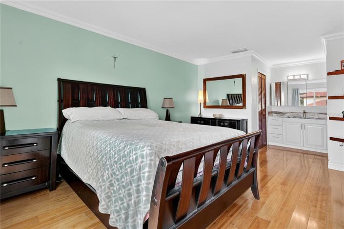 Image No.13-3 Bed Townhouse for sale