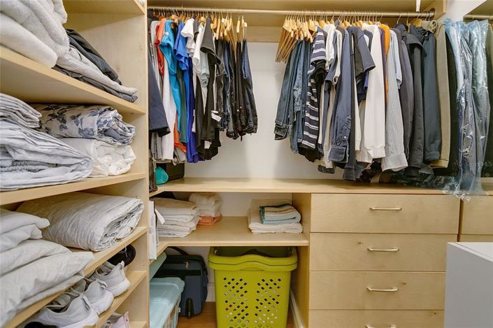 Image No.17-3 Bed Townhouse for sale