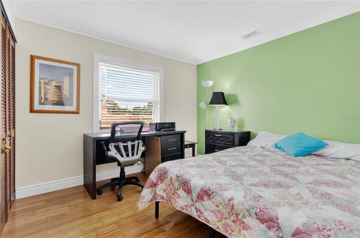 Image No.18-3 Bed Townhouse for sale