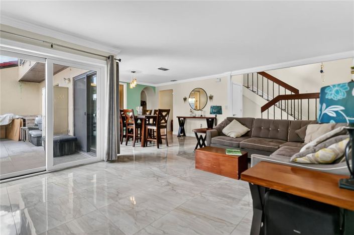 Image No.5-3 Bed Townhouse for sale