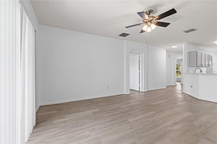 Image No.12-4 Bed House for sale