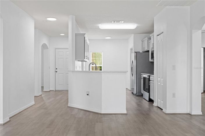 Image No.13-4 Bed House for sale