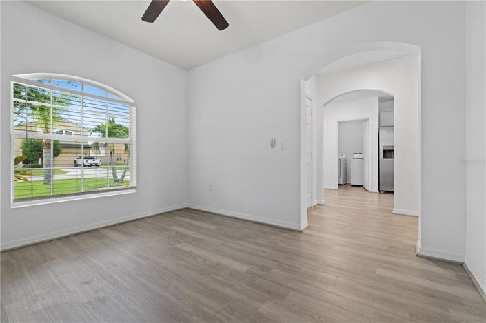 Image No.26-4 Bed House for sale