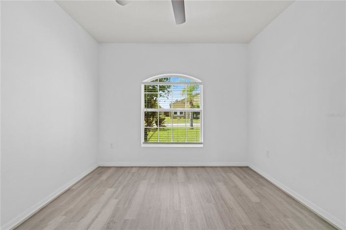 Image No.27-4 Bed House for sale