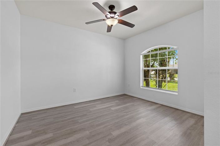 Image No.28-4 Bed House for sale