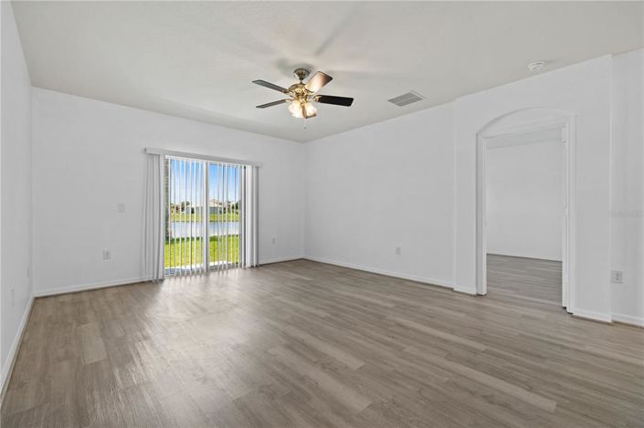 Image No.9-4 Bed House for sale