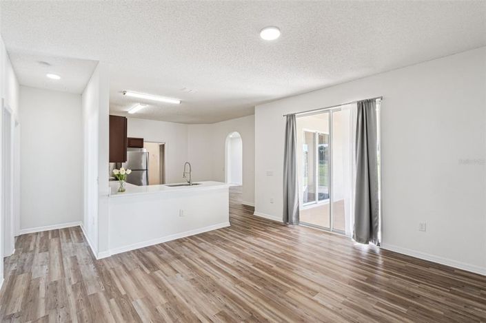 Image No.11-4 Bed House for sale