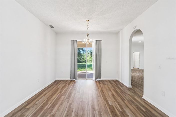 Image No.15-4 Bed House for sale