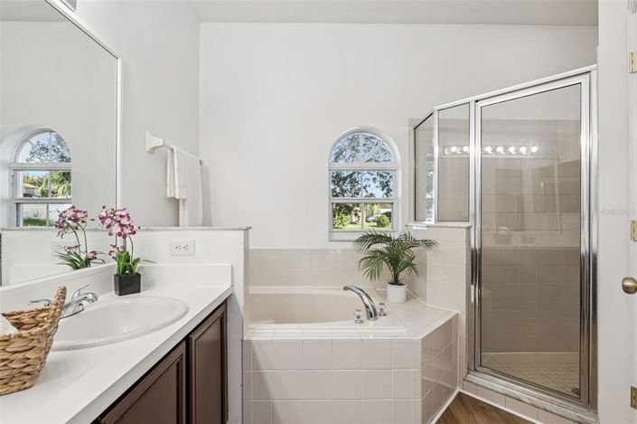 Image No.27-4 Bed House for sale