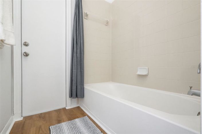 Image No.35-4 Bed House for sale