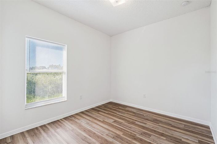 Image No.37-4 Bed House for sale