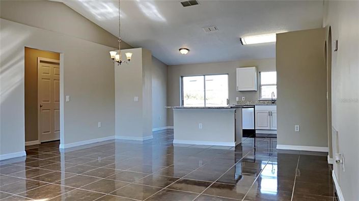 Image No.2-Maison de 3 chambres à vendre à Saint John