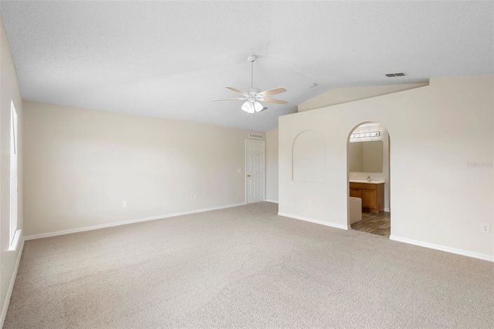 Image No.21-5 Bed House for sale