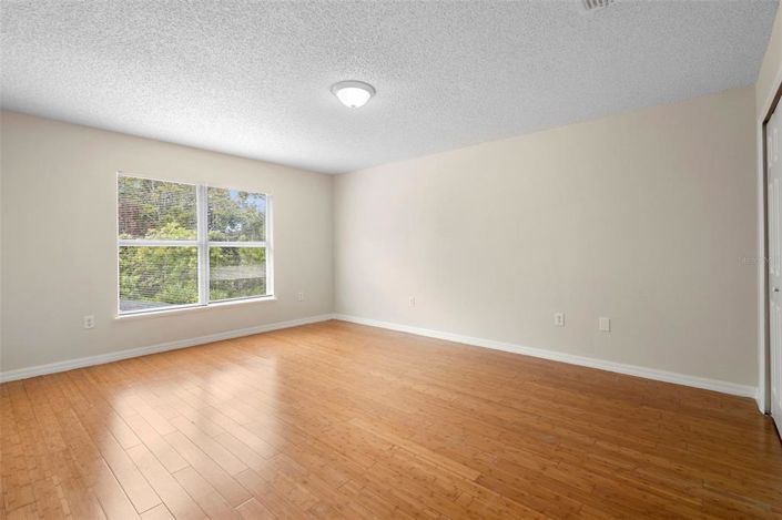 Image No.28-5 Bed House for sale