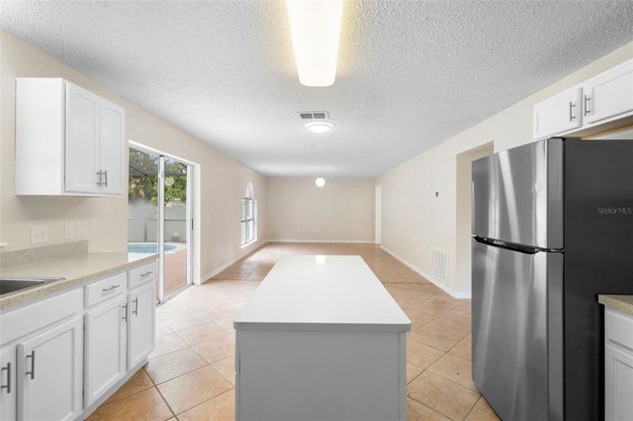 Image No.37-5 Bed House for sale