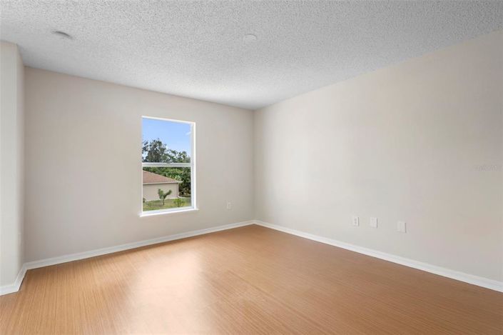 Image No.41-5 Bed House for sale