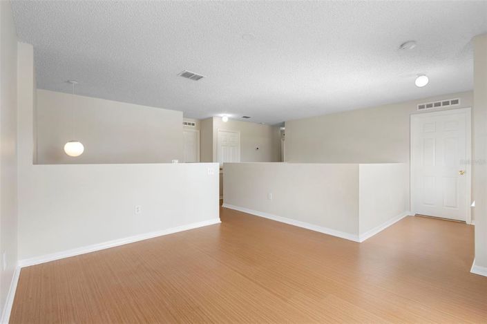 Image No.42-5 Bed House for sale