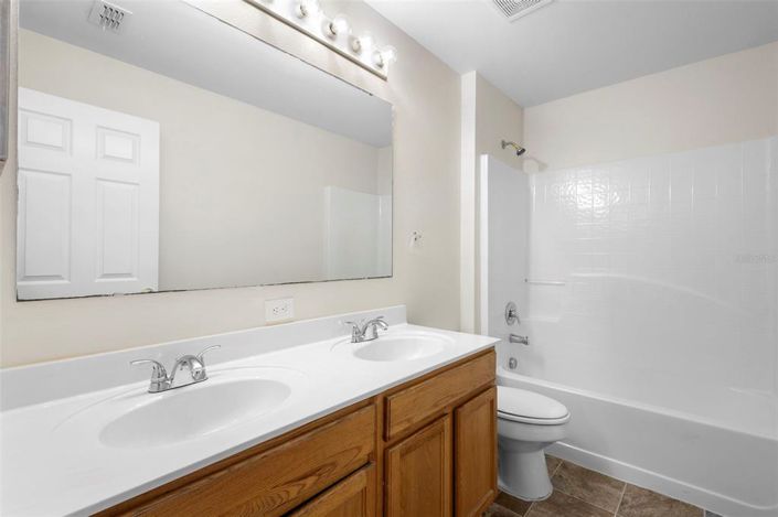 Image No.44-5 Bed House for sale