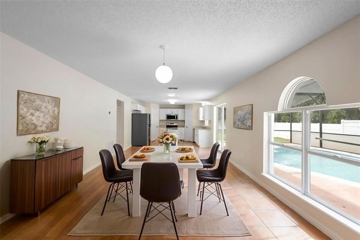 Image No.9-5 Bed House for sale