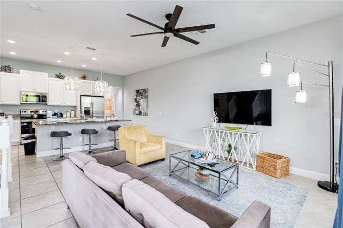 Image No.17-5 Bed Townhouse for sale