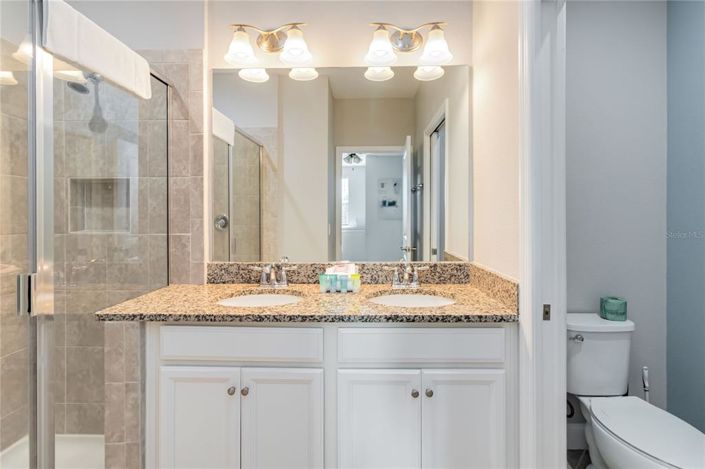 Image No.35-5 Bed Townhouse for sale