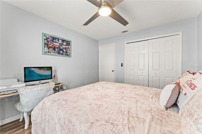 Image No.15-3 Bed House for sale