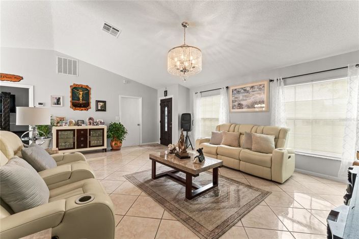 Image No.6-3 Bed House for sale