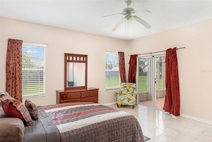 Image No.15-4 Bed House for sale